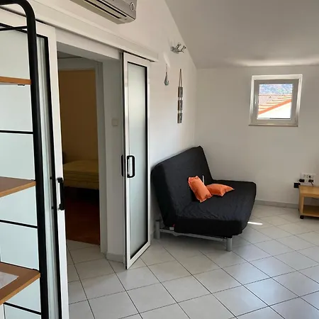 Apartament By The Sea Grebastica - - 24533