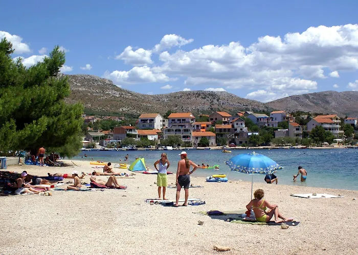 By The Sea Grebastica - - 24533 Daire *