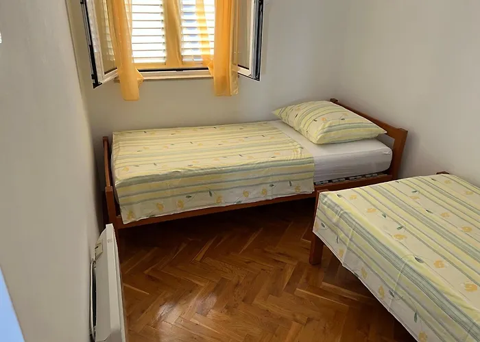 By The Sea Grebastica - - 24533