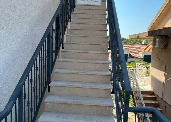 By The Sea Grebastica - - 24533 Daire *